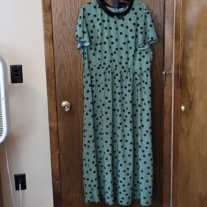 Shein 3xl beautiful green & black polka-dot dress